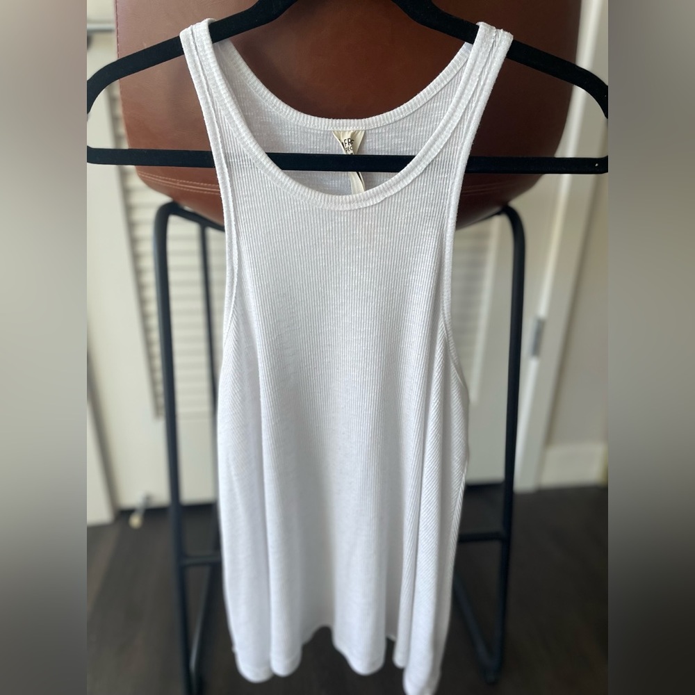 Free People classic flow white tank. Size L.